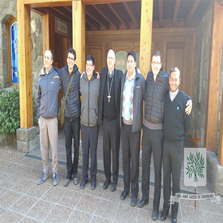 Mons. Olivera instituyó el Día del Seminarista en la diócesis castrense Mons. Olivera instituyó el Día del Seminarista en la diócesis castrense