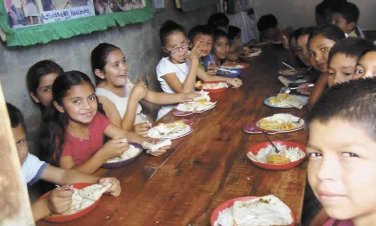 UCA: Casi 4 millones de niños argentinos con problemas para alimentarse UCA: Casi 4 millones de niños argentinos con problemas para alimentarse