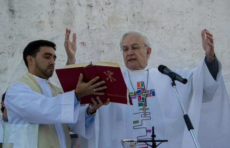Mons. Ñáñez celebra sus bodas de oro sacerdotales