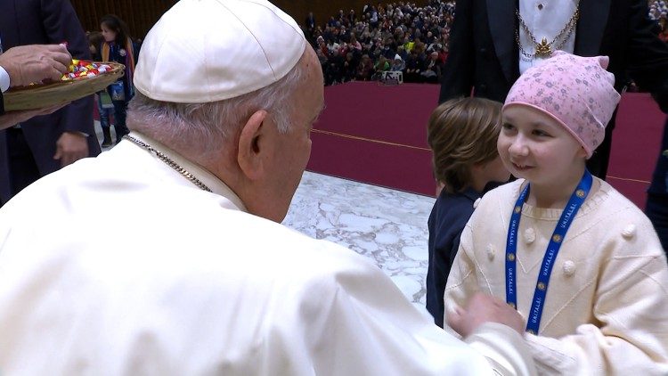 'Ante el sufrimiento, dar paso a gestos de ternura', dijo el Papa