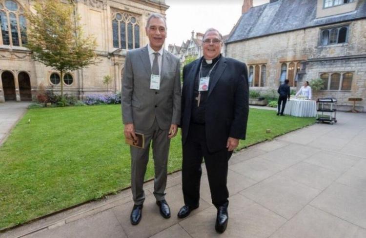 El rector de la UCA expuso en Oxford sobre el futuro de la educación en salud