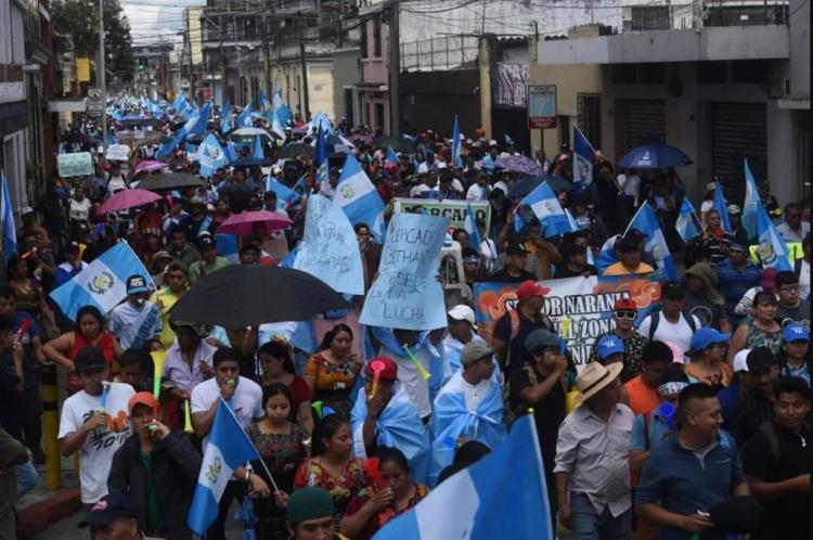 Guatemala: los obispos instan al presidente a que pida la renuncia de la Fiscal General