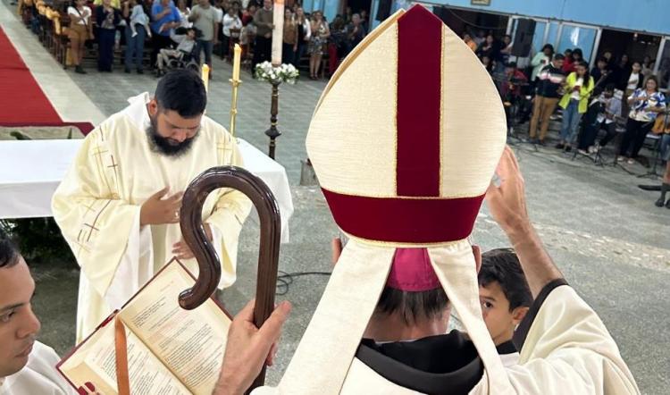 La Iglesia en Orán celebró la ordenación de un nuevo diácono