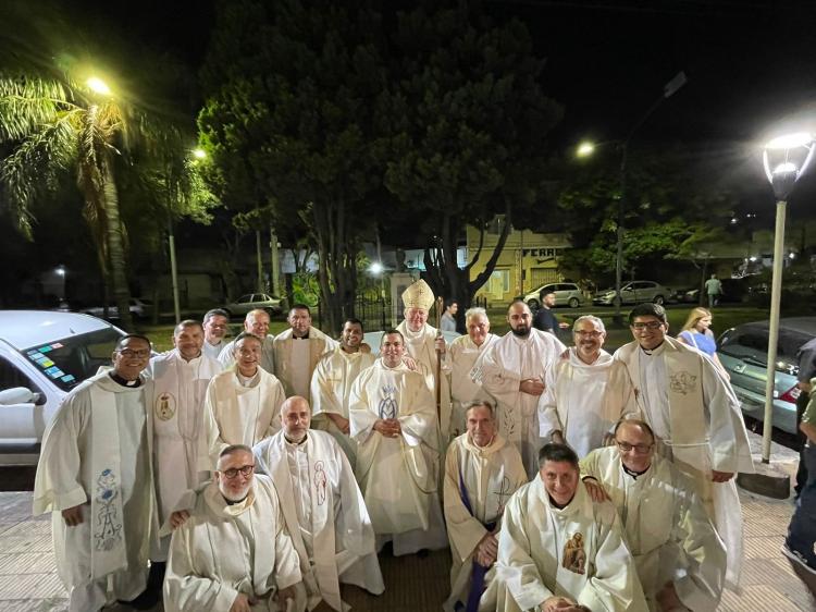 Con la presencia del Nuncio la parroquia de Remedios de Escalada inició su año jubilar
