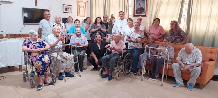 Monseñor Canecín celebró a San José en el hogar de ancianos de Goya