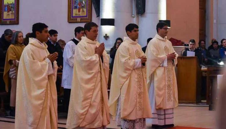 Nuevos destinos y nombramientos de sacerdotes en la diócesis de San Rafael