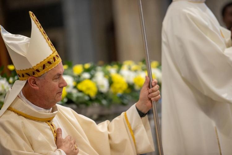 Ordenación episcopal del rector mayor de los salesianos en Roma