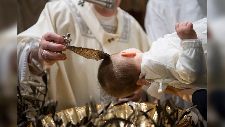 Validez de los sacramentos: 'Las fórmulas y la materia no pueden modificarse'