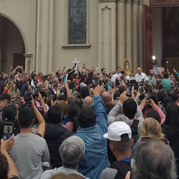 Santa Fe: una multitud peregrinó al santuario de la Virgen de Guadalupe
