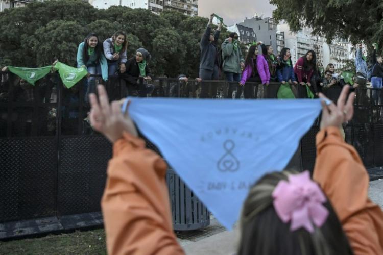 Aborto: Unidad Provida contra violencia de uno y otro color