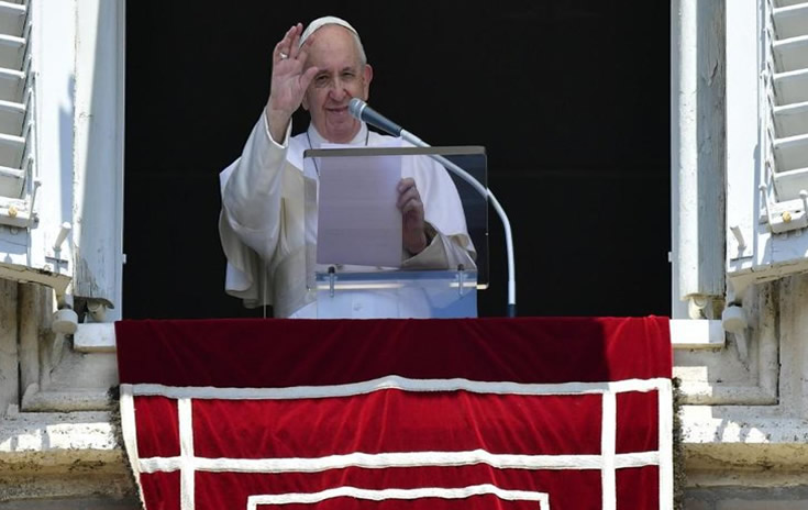 Ángelus: El Papa animó a recibir la Palabra de Dios, guardarla en el corazón y ponerla en práctica