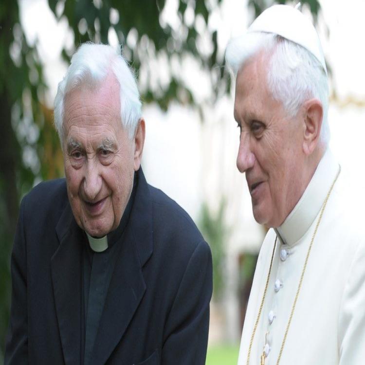 Benedicto XVI viaja a Alemania a visitar a su hermano enfermo