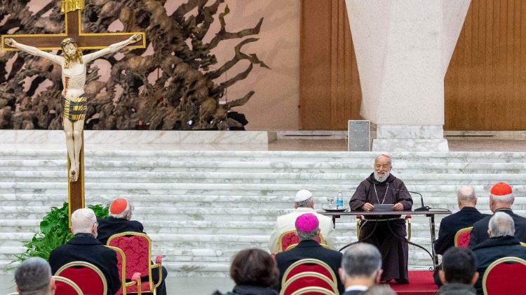 Card. Cantalamessa: ¡Dios es amor, por eso es humildad! Card. Cantalamessa: ¡Dios es amor, por eso es humildad!