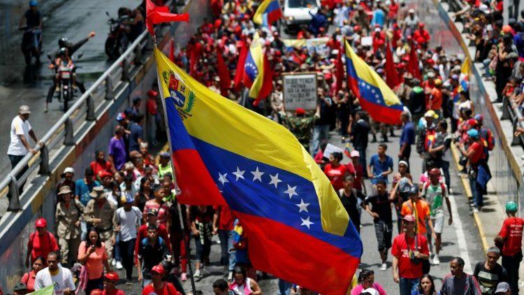 Card. Parolin: Solución interna, pacífica y democrática para Venezuela