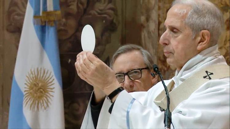 Card. Poli: Que la Virgen de Itatí siga iluminando el camino de la Patria