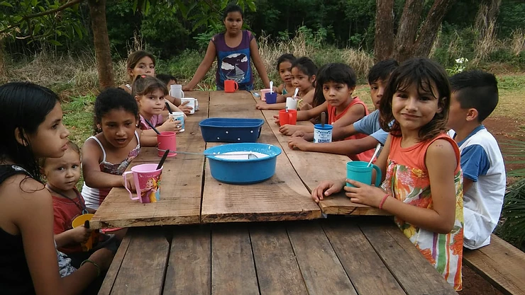Cáritas Puerto Iguazú: "¡Nadie se salva solo!" Cáritas Puerto Iguazú: "¡Nadie se salva solo!"