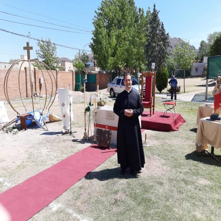 Comienza la construcción del nuevo templo de Juana Koslay Comienza la construcción del nuevo templo de Juana Koslay