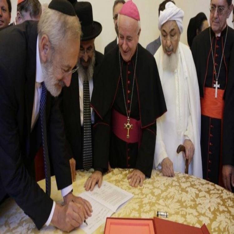 Cristianos, judíos e islámicos: "Eutanasia y suicidio asistido son moral y religiosamente equivocados" Cristianos, judíos e islámicos: "Eutanasia y suicidio asistido son moral y religiosamente equivocados"