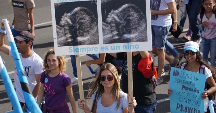 Dirigente político advierte sobre el "relato oficial" para legalizar el aborto Dirigente político advierte sobre el "relato oficial" para legalizar el aborto