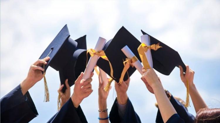 Educación Católica: Tres nuevas Instrucciones para los estudios superiores Educación Católica: Tres nuevas Instrucciones para los estudios superiores