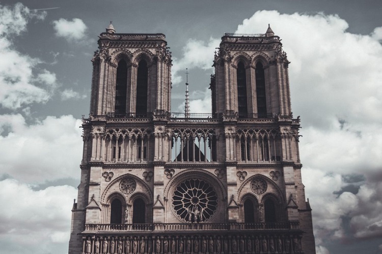 El coro de Notre Dame cantará en la catedral por primera vez desde el incendio El coro de Notre Dame cantará en la catedral por primera vez desde el incendio