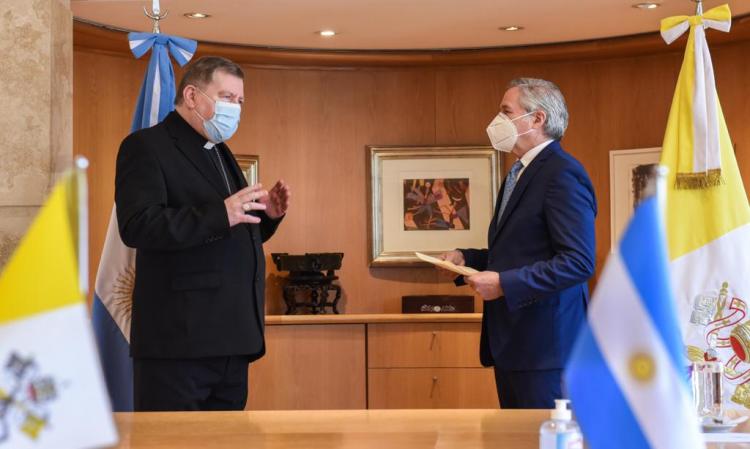 El Nuncio Apostólico se reunió con el canciller, Felipe Solá El Nuncio Apostólico se reunió con el canciller, Felipe Solá