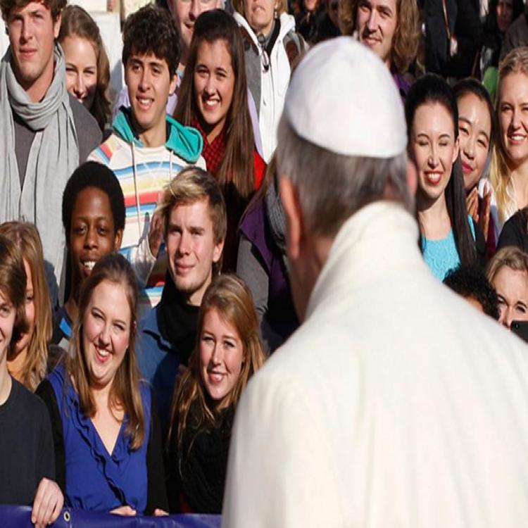 El Papa a los jóvenes: ¡Levántense y levanten a otros para cambiar este mundo!
