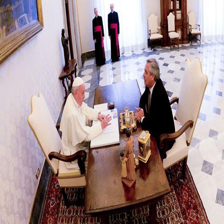 El Papa anima a los argentinos en este momento de prueba El Papa anima a los argentinos en este momento de prueba