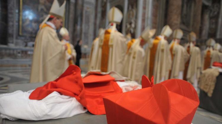El Papa creará 13 nuevos cardenales en una ceremonia limitada por la pandemia El Papa creará 13 nuevos cardenales en una ceremonia limitada por la pandemia