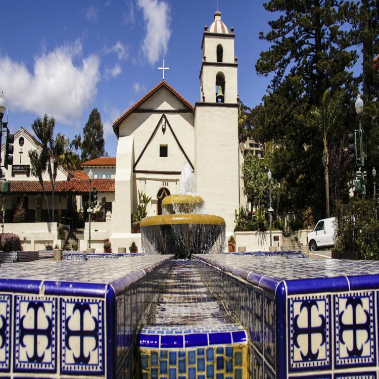 El Papa declara basílica menor a misión fundada por San Junípero Serra El Papa declara basílica menor a misión fundada por San Junípero Serra