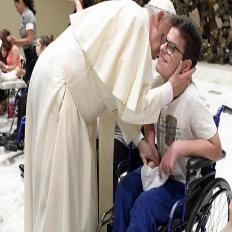 El Papa: Demos voz a quienes son discriminados por su discapacidad