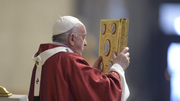 El Papa: El mundo necesita testimonios de que el Evangelio es posible, no palabras vacías El Papa: El mundo necesita testimonios de que el Evangelio es posible, no palabras vacías