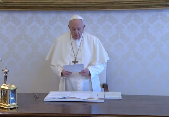 El Papa propone un nuevo tipo de educación para superar la indiferencia El Papa propone un nuevo tipo de educación para superar la indiferencia