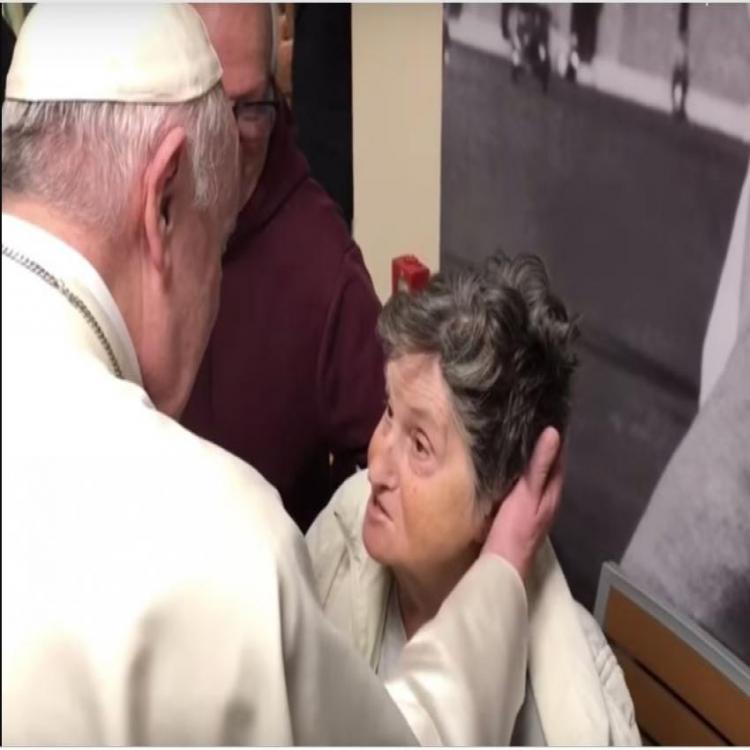 El Papa recordó a los enfermos de Alzheimer y pidió rezar por ellos