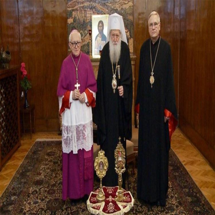 El Papa regaló al patriarca búlgaro, Neofit, reliquias de San Clemente y San Potito