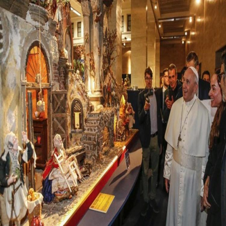 El Papa visitó la muestra "100 Pesebres" en el Vaticano