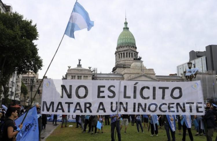 Facultad de Derecho de la UCA: Una ley inicua e inconstitucional Facultad de Derecho de la UCA: Una ley inicua e inconstitucional