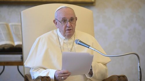 Francisco: Dios siempre escucha el clamor de quienes lo invocan en la oración Francisco: Dios siempre escucha el clamor de quienes lo invocan en la oración