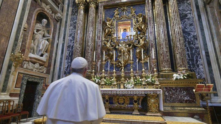 Francisco: "He pedido al Señor: Detén la epidemia con tu mano" Francisco: "He pedido al Señor: Detén la epidemia con tu mano"