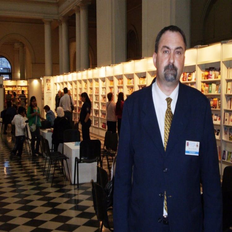 Hace 43 años Manuel Outeda inició el apostolado del libro católico Hace 43 años Manuel Outeda inició el apostolado del libro católico