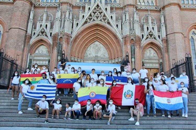 Jóvenes de las colectividades grabaron el tema "Jerusalema"