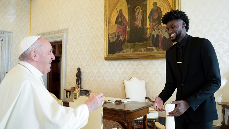 Jugadores de la NBA comprometidos en la lucha contra el racismo visitan al Papa