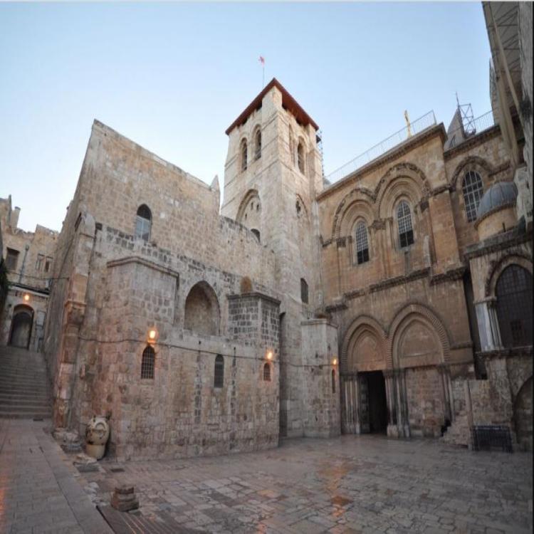 La iglesia del Santo Sepulcro de Jerusalén cierra sus puertas por el coronavirus