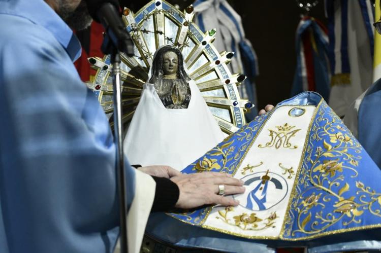 La imagen de la Virgen de Luján no se moverá del santuario