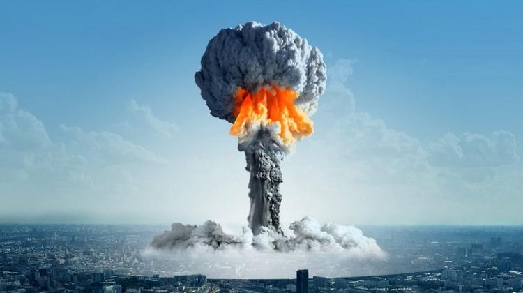 La Santa Sede apoya la prohibición completa de los ensayos nucleares La Santa Sede apoya la prohibición completa de los ensayos nucleares