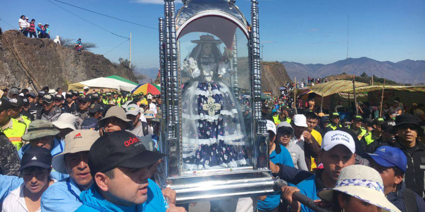 La tradicional peregrinación de la Virgen del Cisne se realizará en vehículo La tradicional peregrinación de la Virgen del Cisne se realizará en vehículo