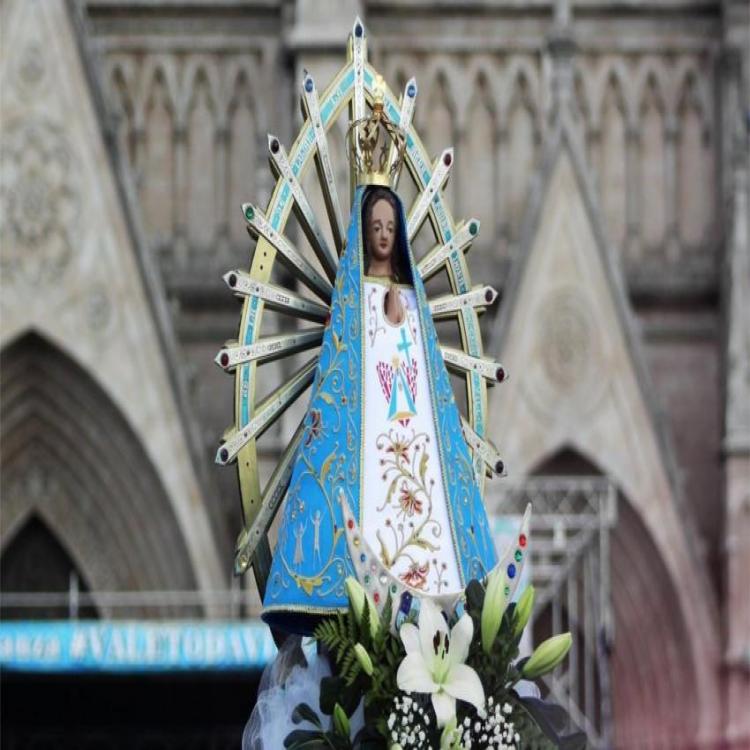 Los argentinos junto a la Virgen de Luján para pedir el fin de la pandemia
