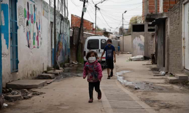 Los Curas en Barriadas exponen "El drama del Covid-19 en los Barrios Populares de La Matanza"