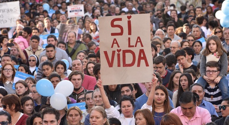 Obispos "alientan fervientemente" a manifestarse a favor de la vida Obispos "alientan fervientemente" a manifestarse a favor de la vida