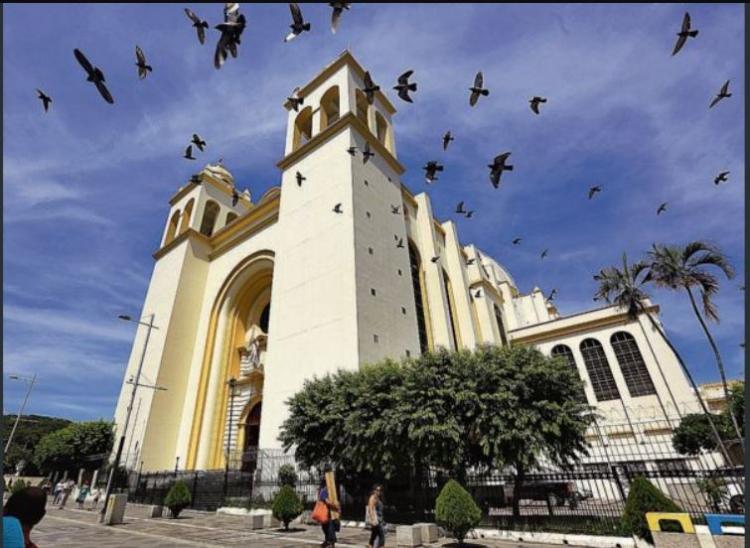 Los templos católicos abrirán el 30 de agosto con presencia de fieles Los templos católicos abrirán el 30 de agosto con presencia de fieles